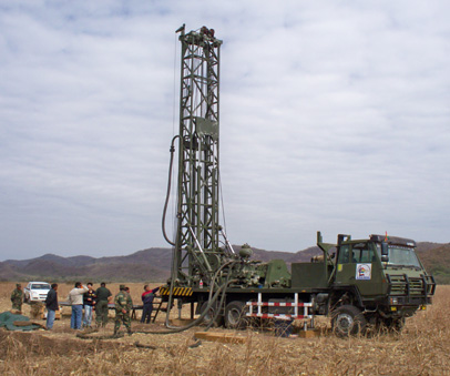 CDC-400車載鉆機(jī)在玻利維亞